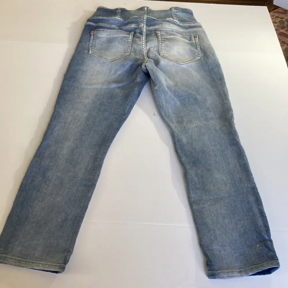 👖High Rise Sculpting Skinny Crop Distressed Jeans Size 9 - Picture 7 of 14